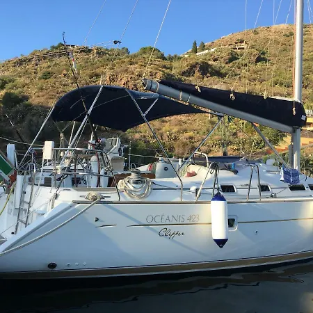 Felicur - Bed&Boat